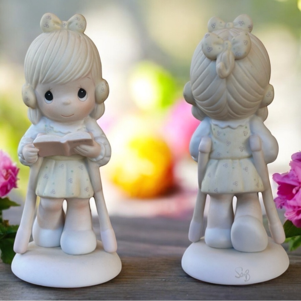 Vintage‎ Precious Moments "He Walks With Me" Ceramic Decoration Figurine